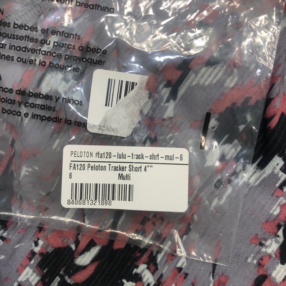 Lululemon tracker short 4” size 6 - Picture 3 of 3